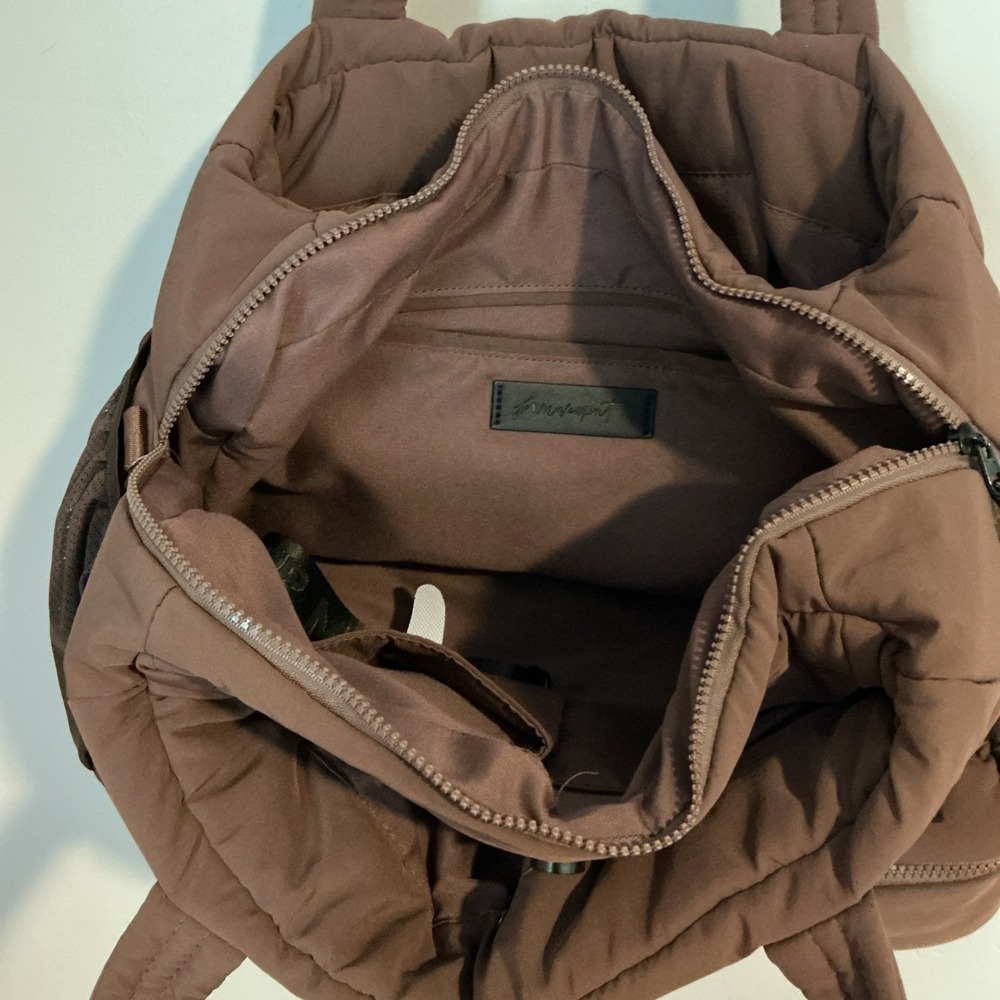 Free People Movement Camel Gym Bag / Tote with Removeable Shoulder Strap - Picture 8 of 15